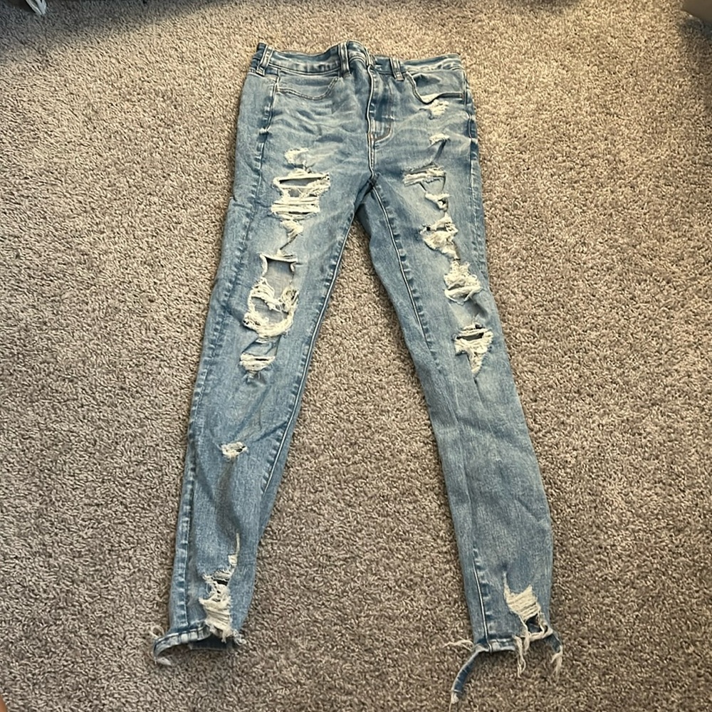 Distressed blue American eagle skinny jeans!